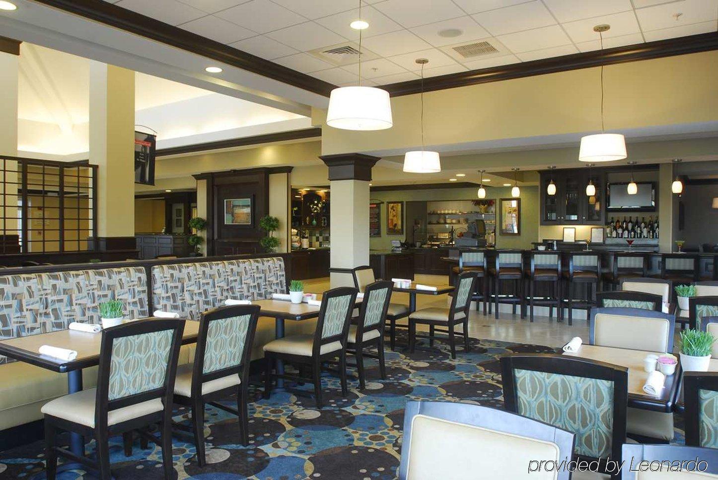 Hilton Garden Inn Hampton Coliseum Central Ресторан фото