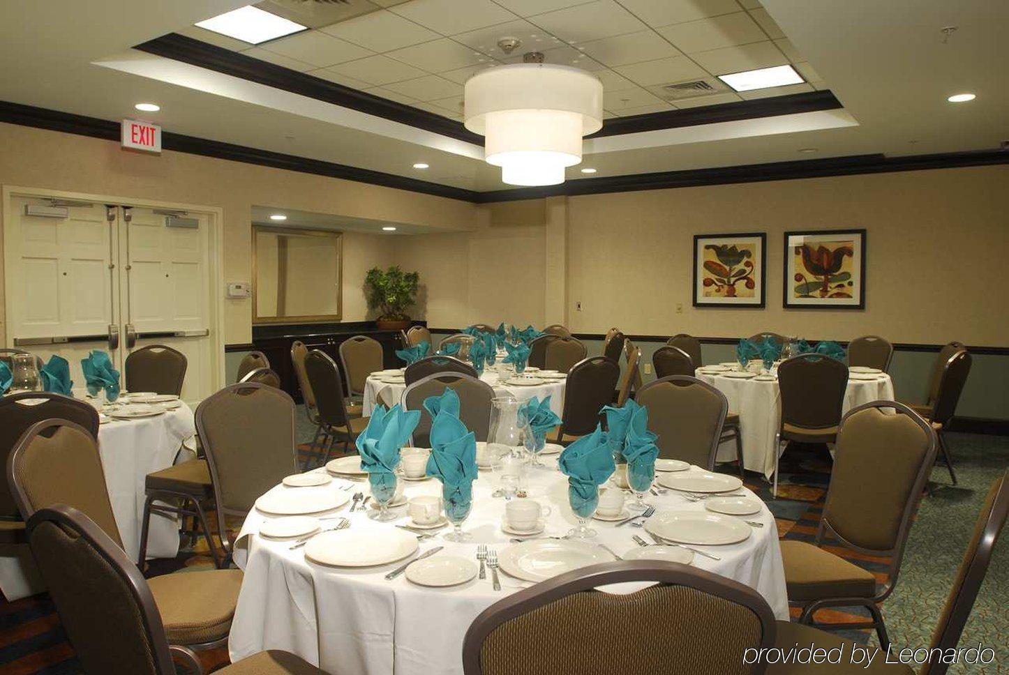 Hilton Garden Inn Hampton Coliseum Central Ресторан фото