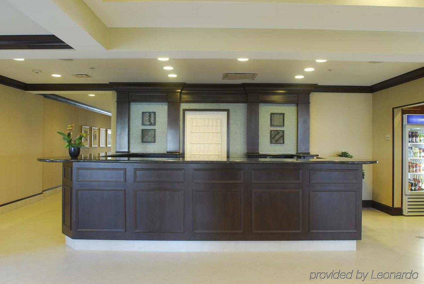 Hilton Garden Inn Hampton Coliseum Central Экстерьер фото