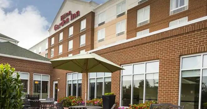 Hilton Garden Inn Hampton Coliseum Central Экстерьер фото